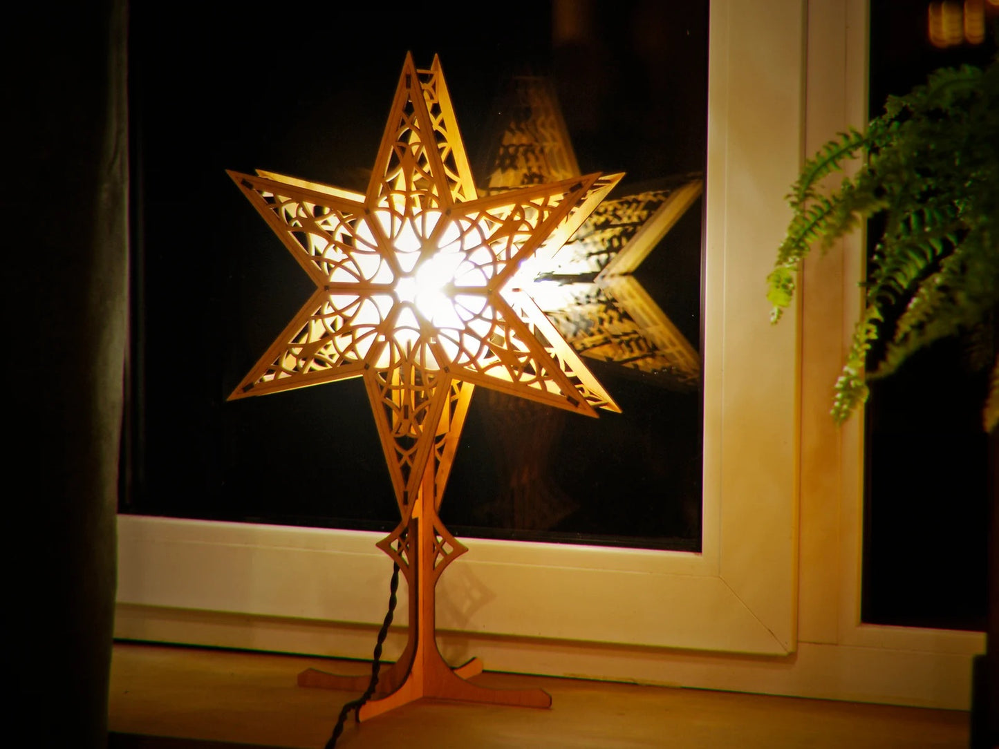 Wooden window star light