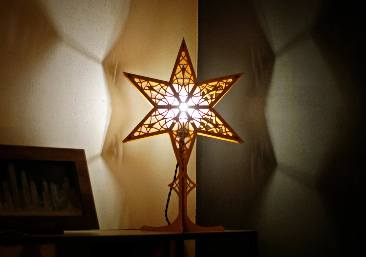 Wooden window star light