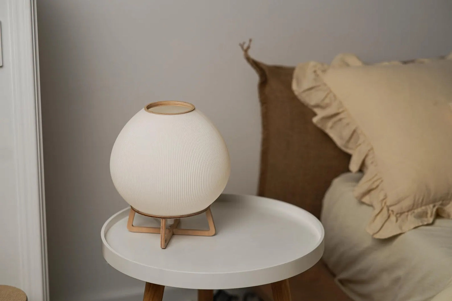 Contemporary Round White Lamp - Versatile Table & Bedside Light Fixture in Scandinavian Style for Any Room