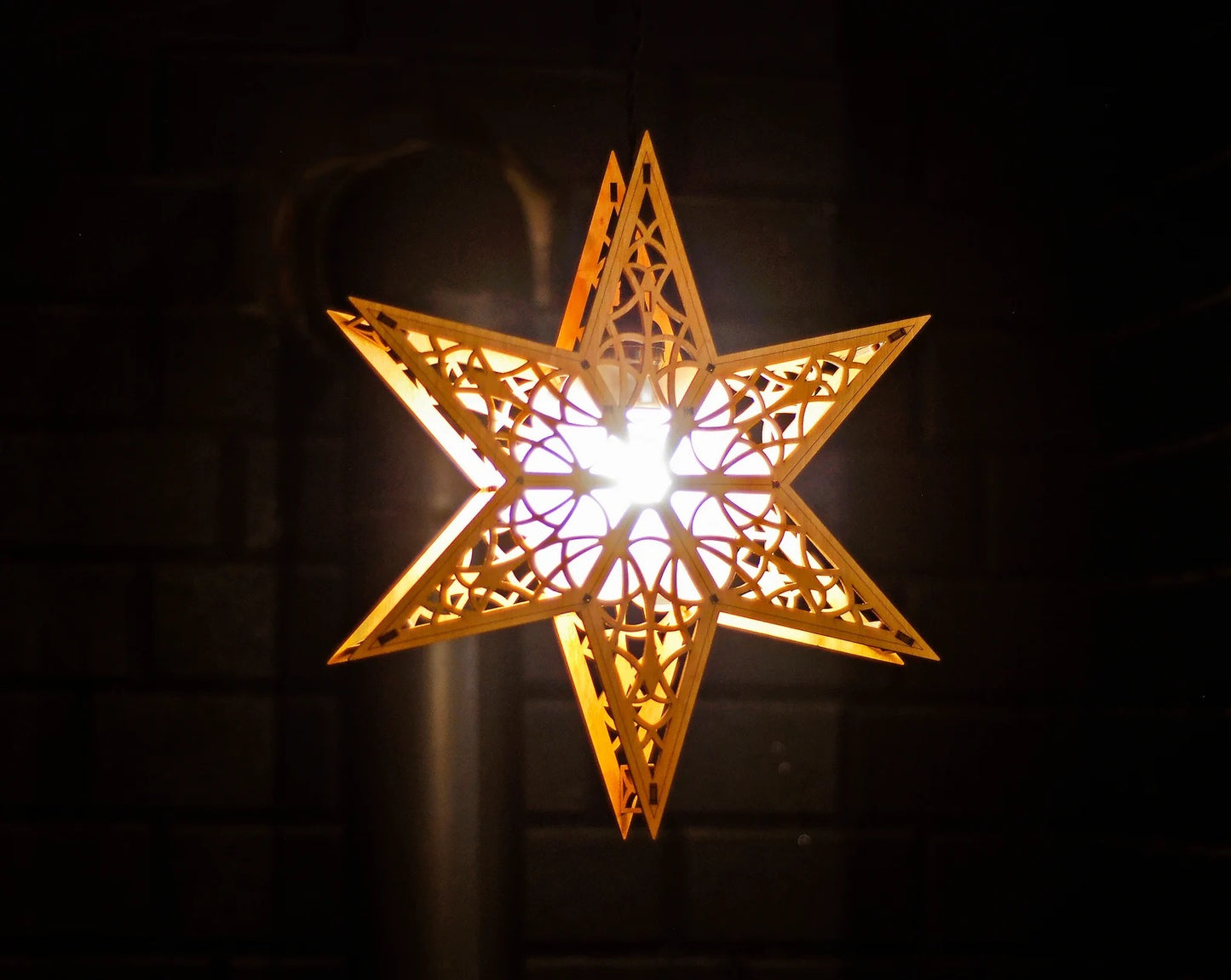 Wooden window star light